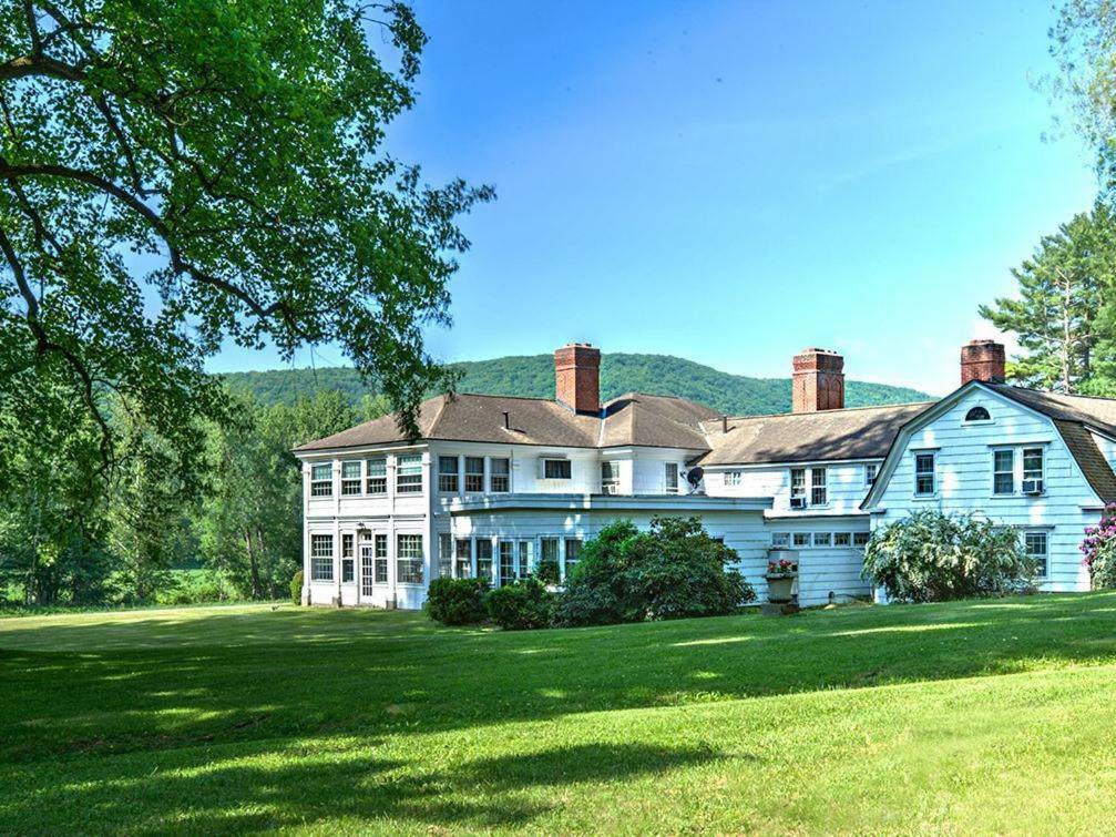 Blackberry River Inn Norfolk Exterior photo